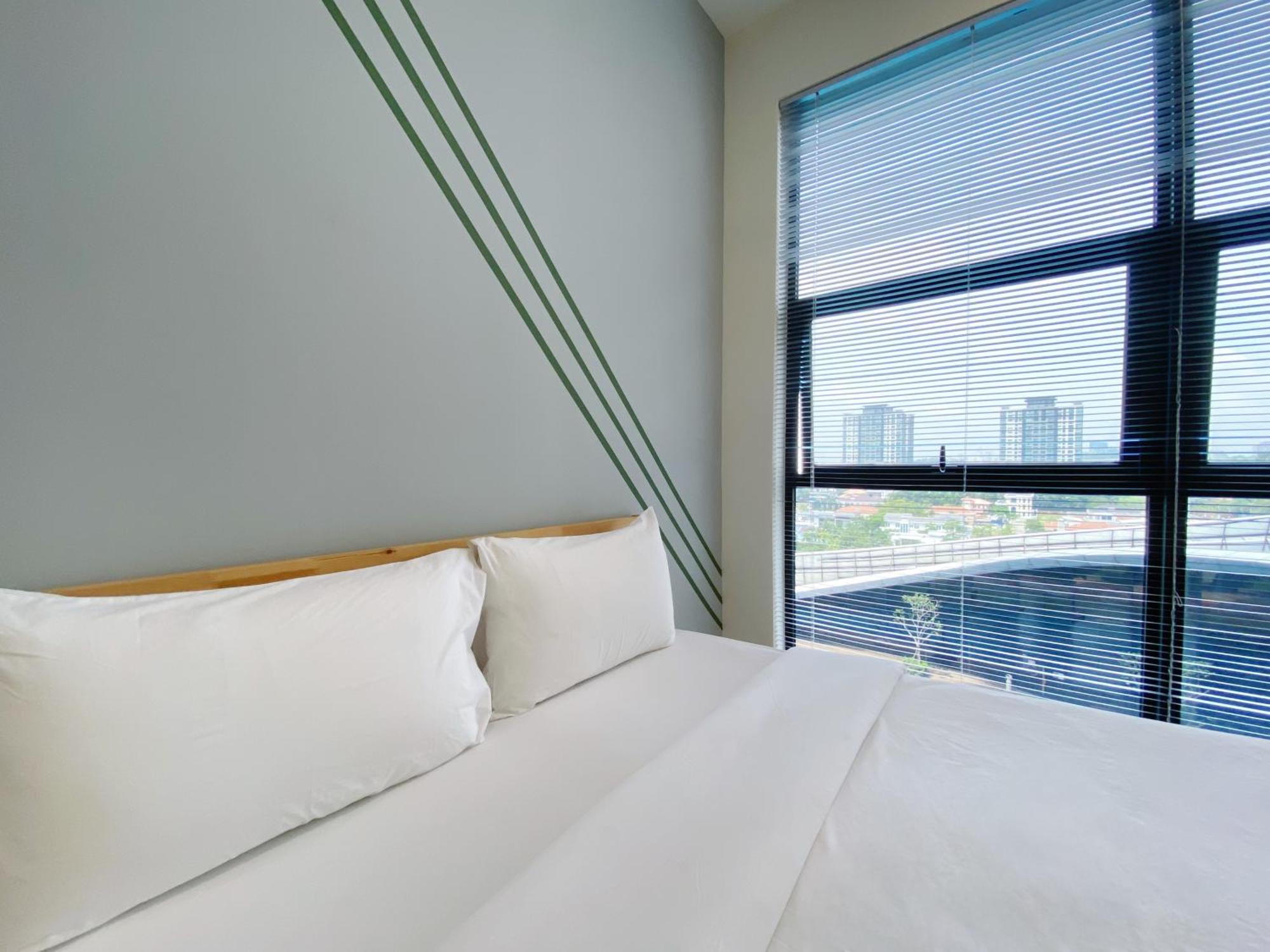 Pangsapuri Two Bedroom At Regalia And By The Relaxstay Kuala Lumpur